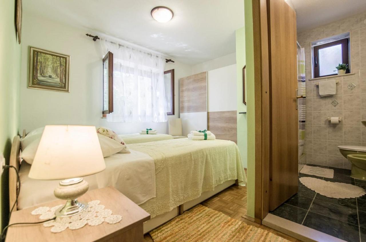 Holiday Home Villa Spilla Selca  Extérieur photo